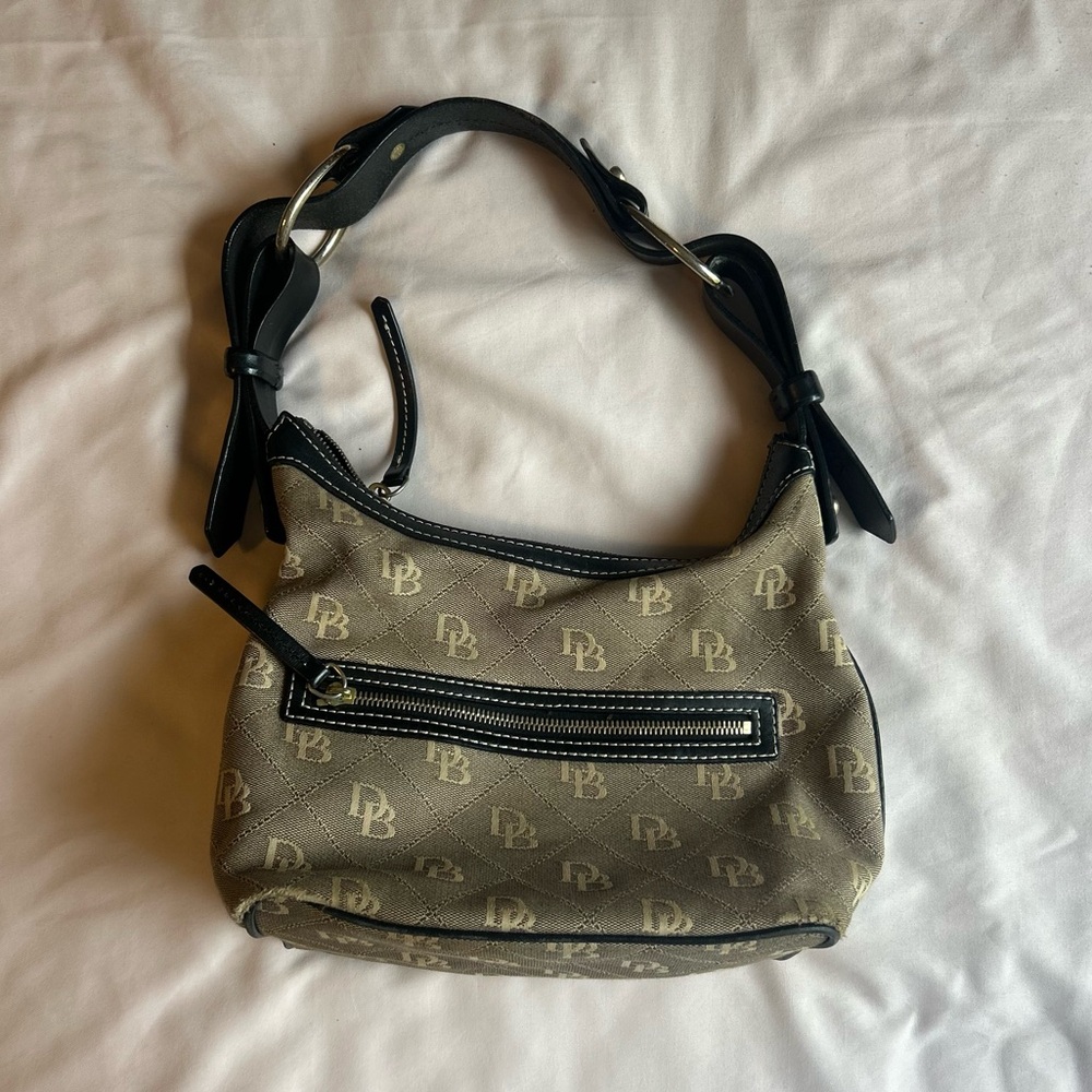 Dooney & Bourke Beige/Black Signature Slouch Shoulder Bag